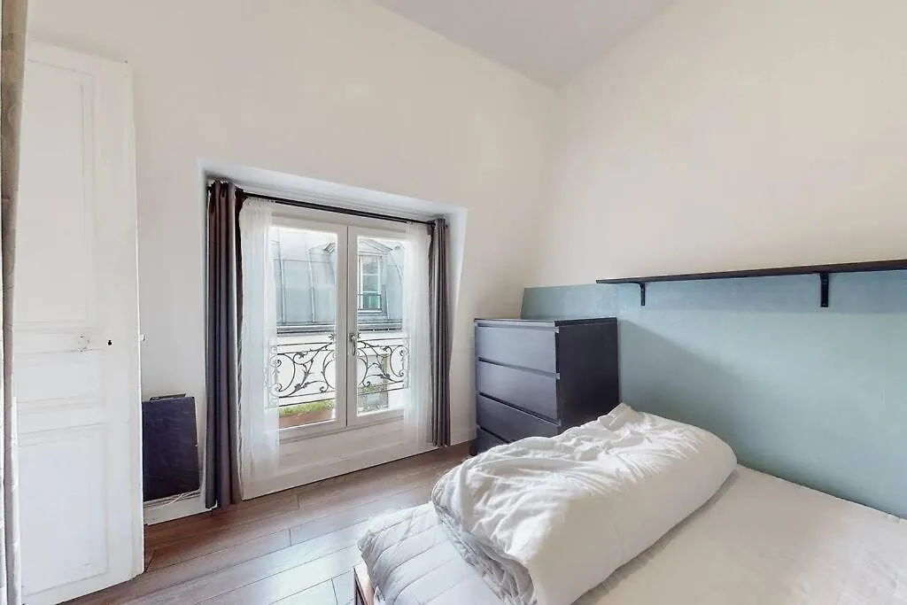 2 Pieces Lumineux & Calme Apartment Paris